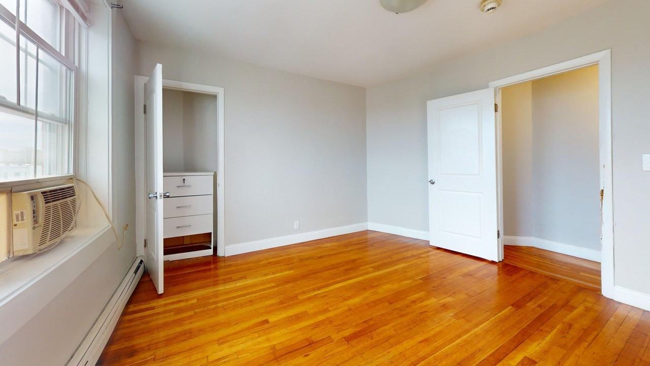 972-974 Saratoga Street - Photo 6 of 37