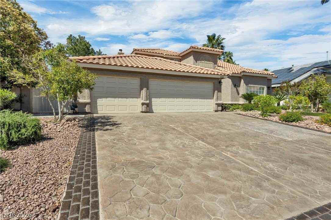 5205 Sandy Cactus Ln - Photo 2 of 47