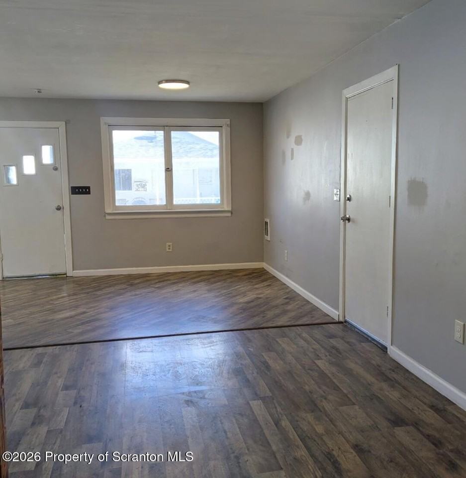 414 Orchard St #REAR - Photo 4 of 13