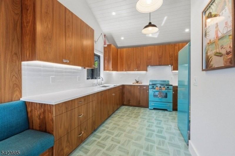 38 Ithanell Rd - Photo 7 of 31