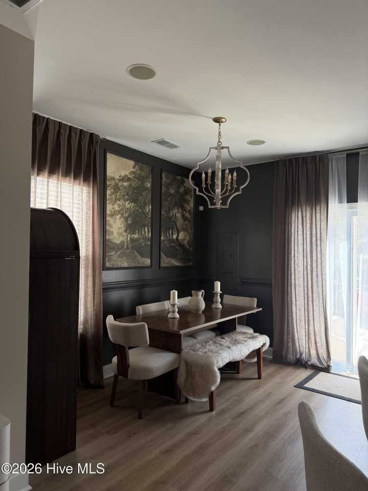 1419 King St - Photo 4 of 19