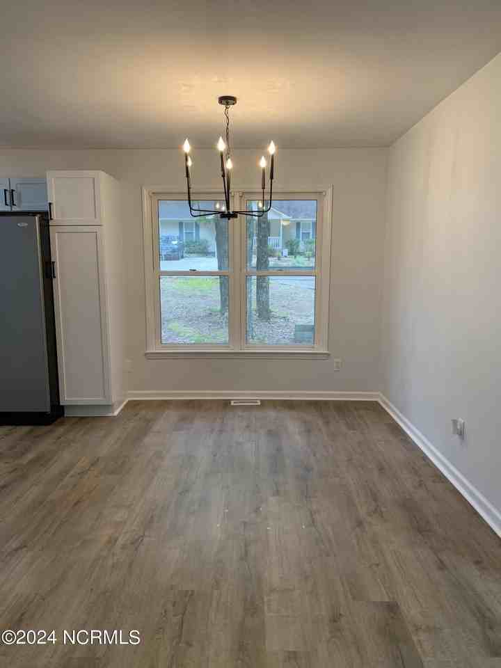 1004 Windrace Trl - Photo 5 of 14