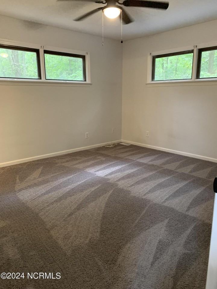 1004 Windrace Trl - Photo 7 of 14