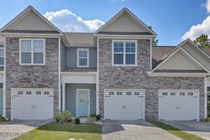 featured image of 424 Guppy Loop Road