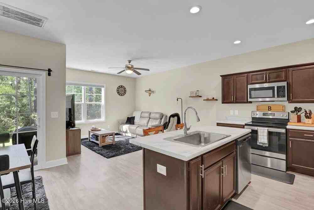 424 Guppy Loop Road - Photo 5 of 29