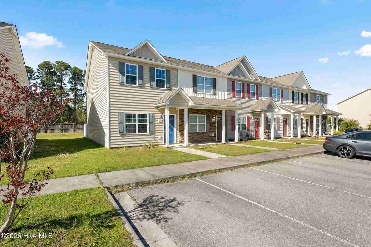 525 Oyster Rock Ln - Photo 2 of 22