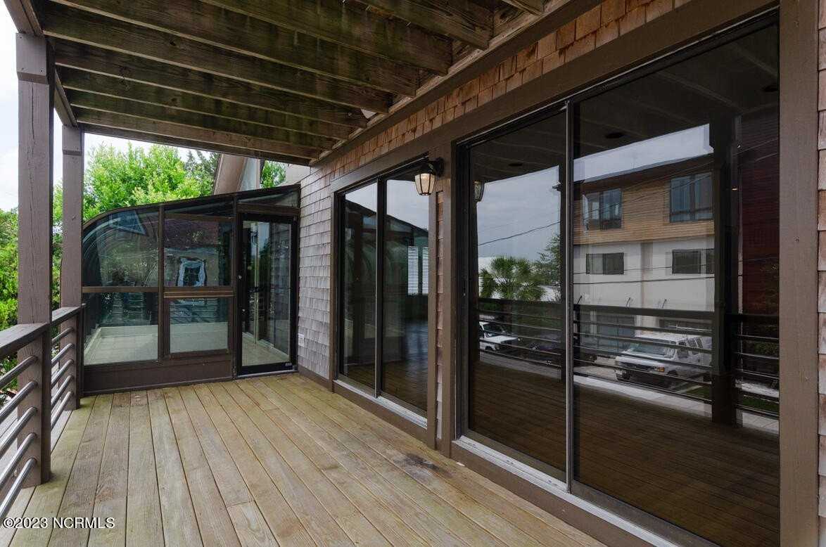 7 Shore Dr - Photo 4 of 37