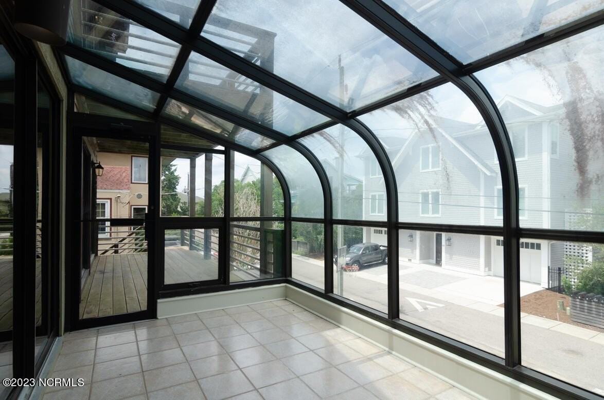 7 Shore Dr - Photo 5 of 37