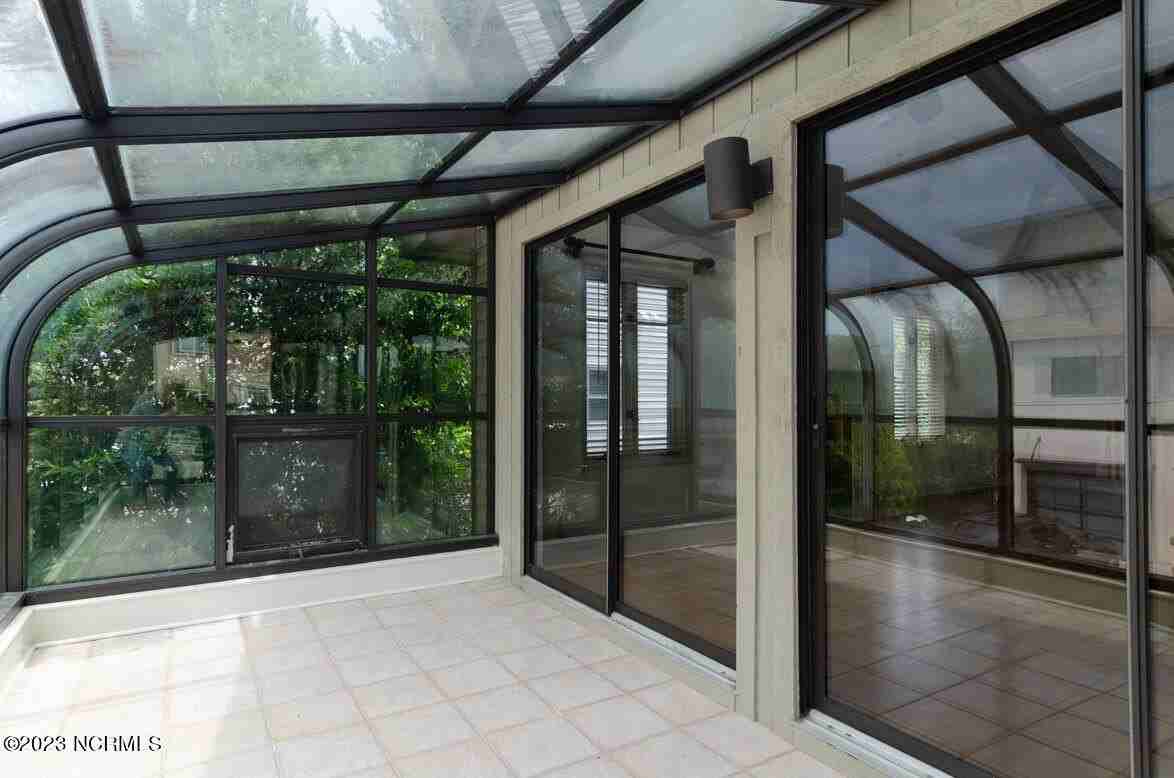 7 Shore Dr - Photo 6 of 37