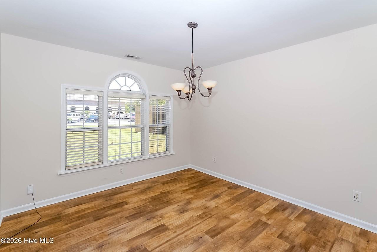 3503 Mandy Ln - Photo 6 of 20