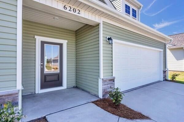 6202 Raystone Way - Photo 2 of 37