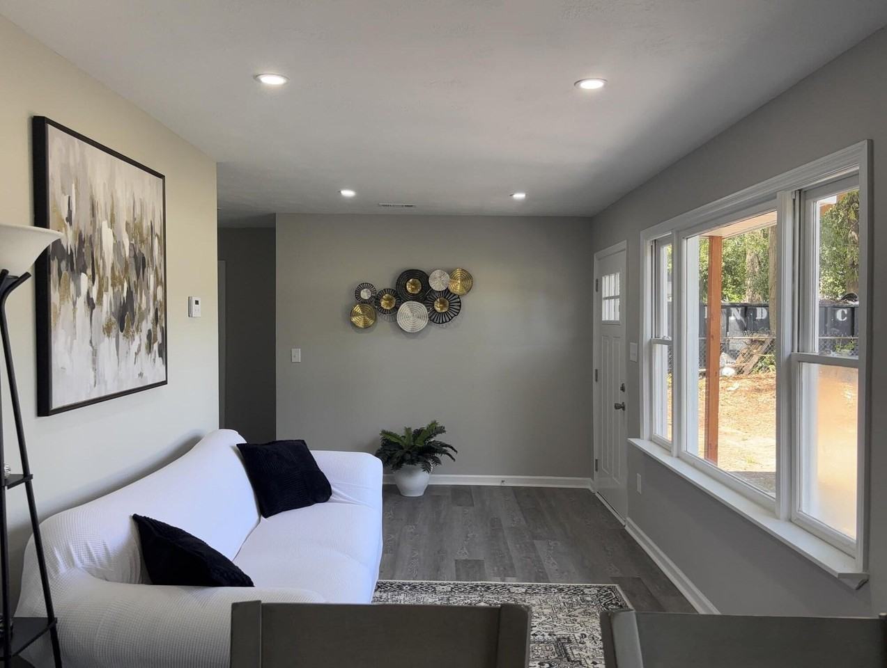 1822 Catalina Dr - Photo 2 of 24