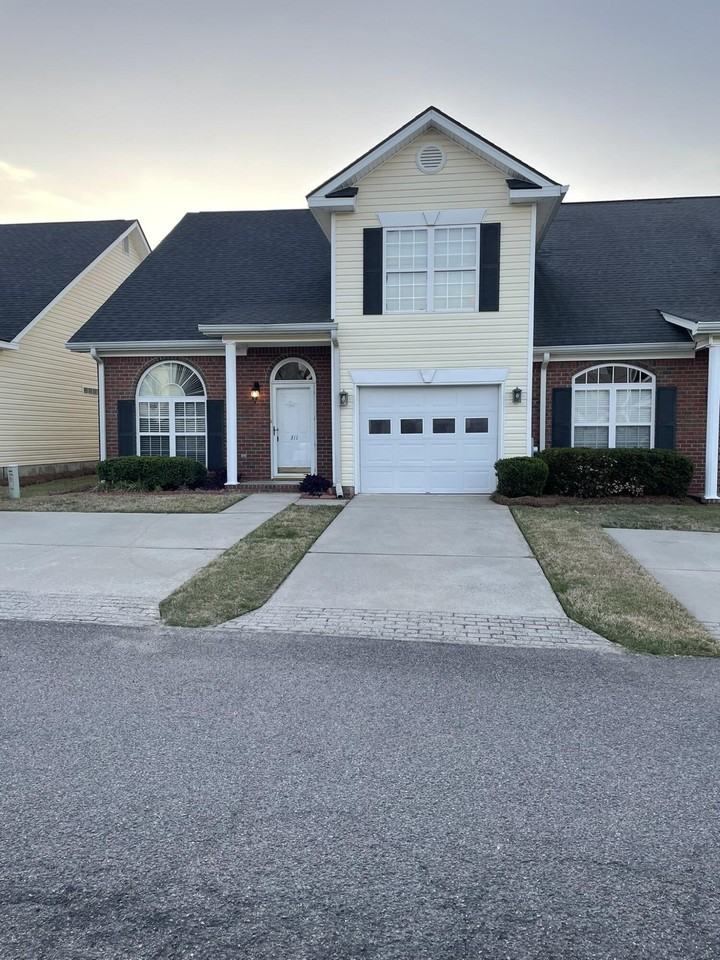 311 Hogan Way - Photo 2 of 33