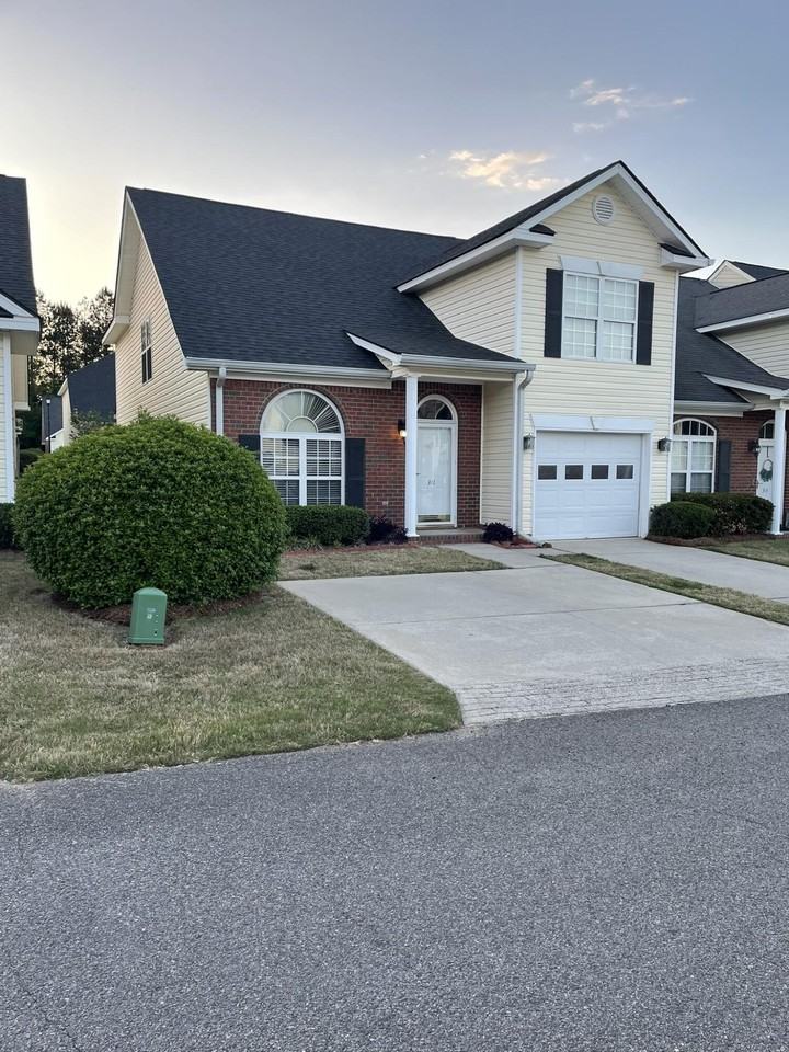 311 Hogan Way - Photo 3 of 33