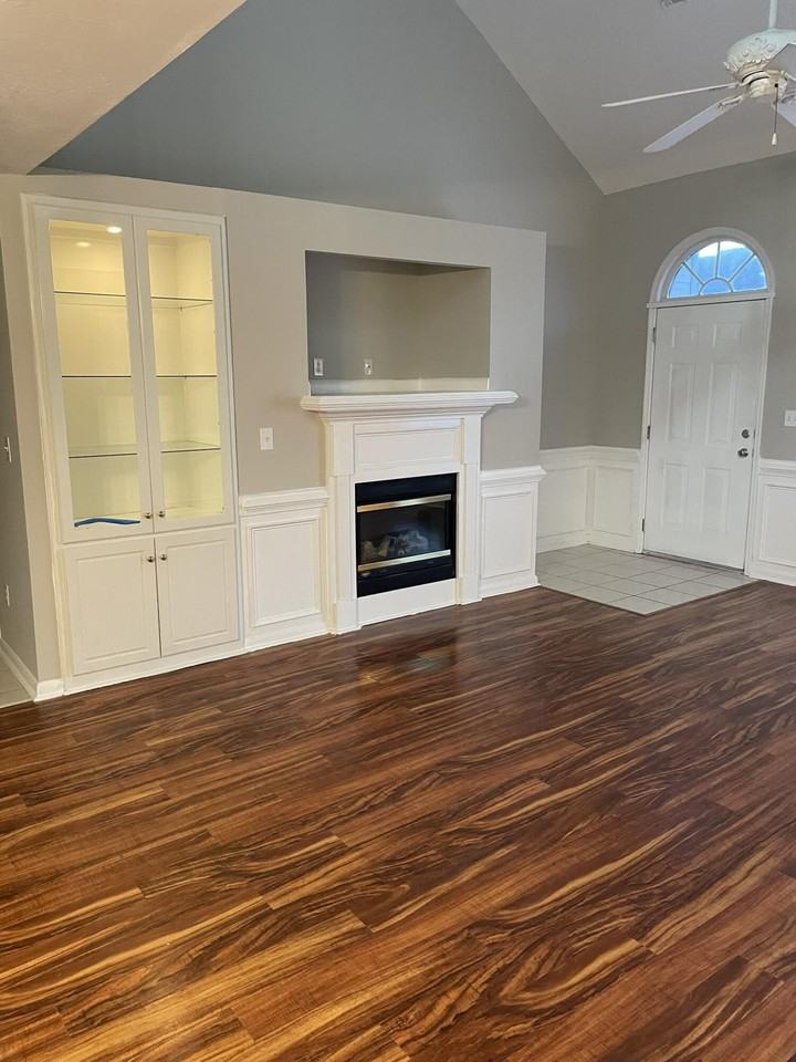 311 Hogan Way - Photo 4 of 33