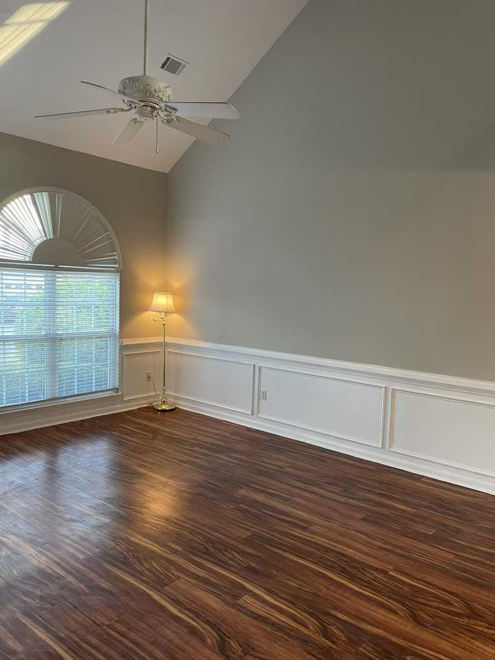 311 Hogan Way - Photo 6 of 33