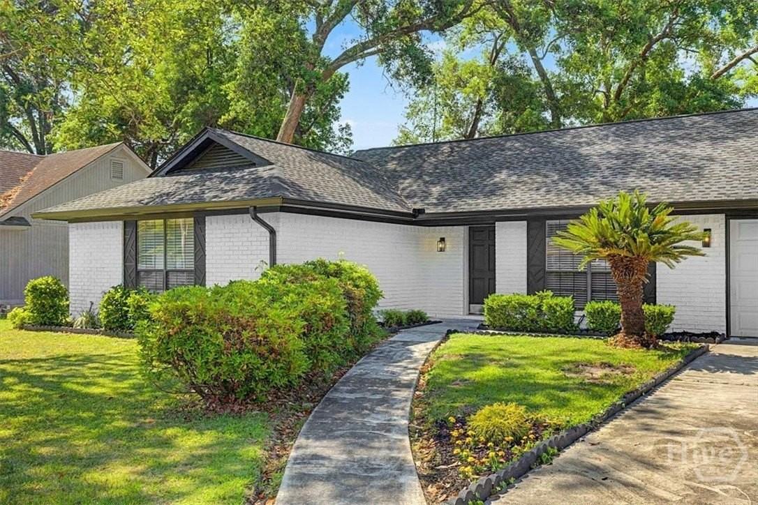 13 N Nicholson Cir - Photo 2 of 40