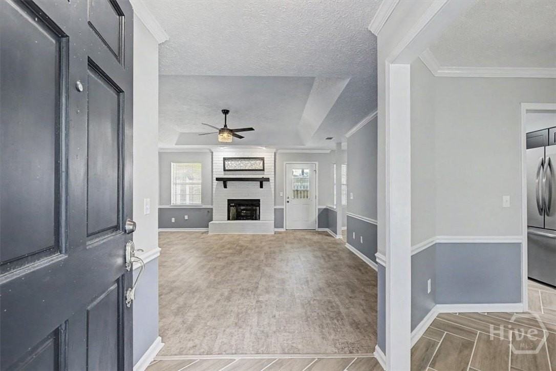 13 N Nicholson Cir - Photo 3 of 40