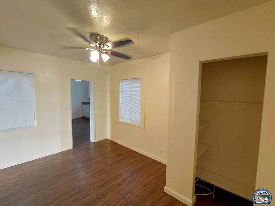 1111 E St #4 - Photo 5 of 10