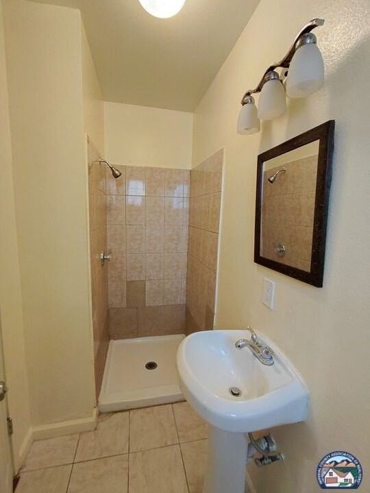 1111 E St #4 - Photo 6 of 10