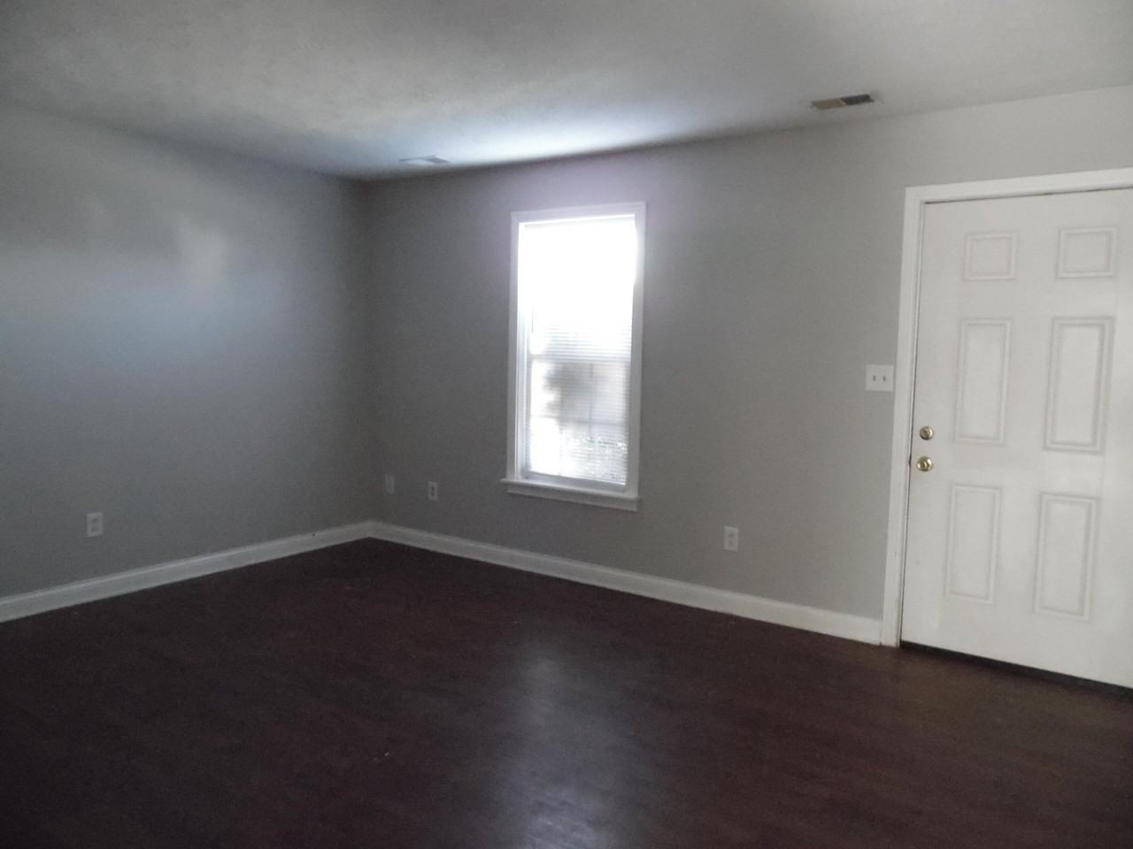 925 Altamont Ct #C - Photo 3 of 10