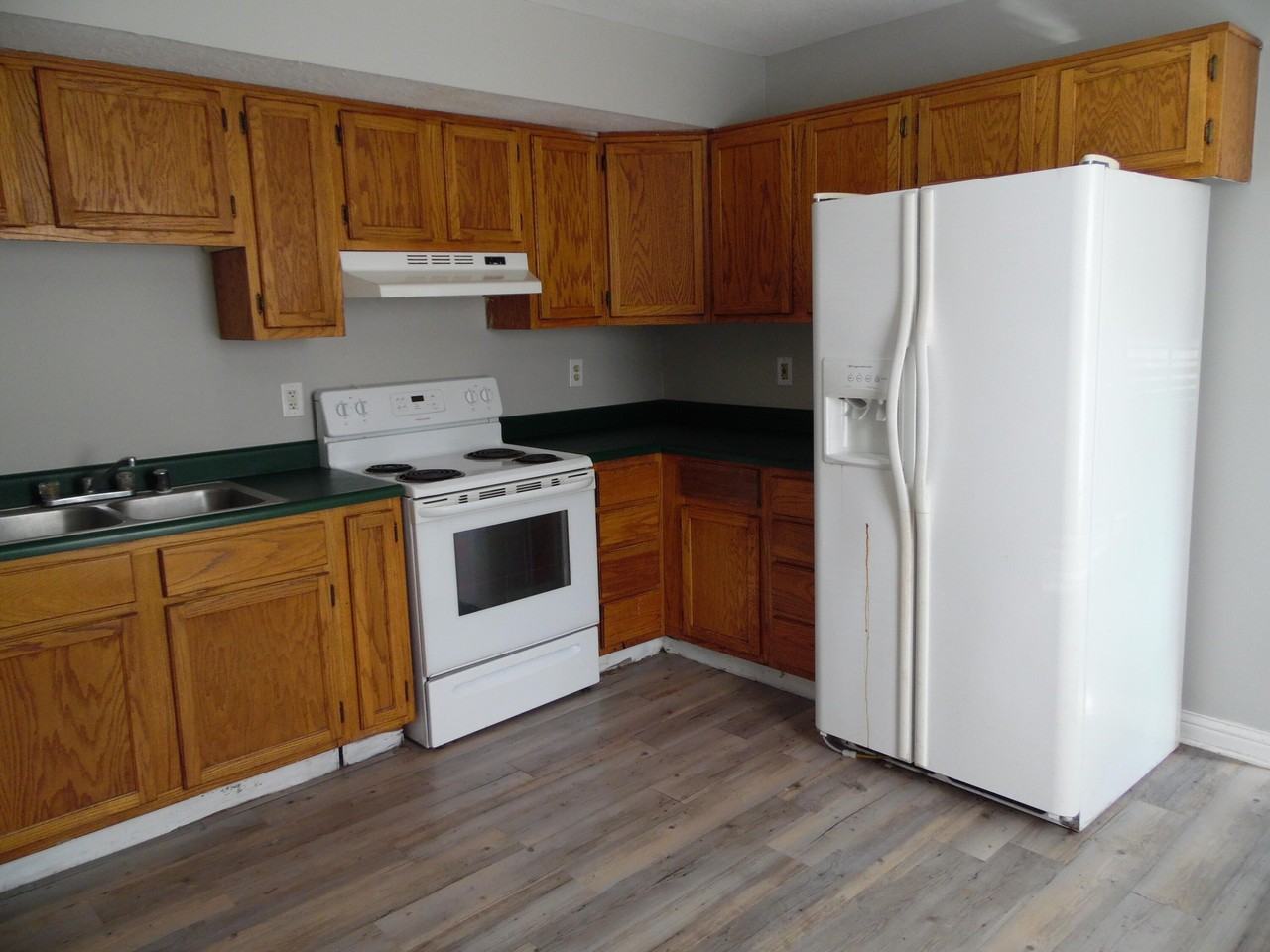 925 Altamont Ct #C - Photo 5 of 10