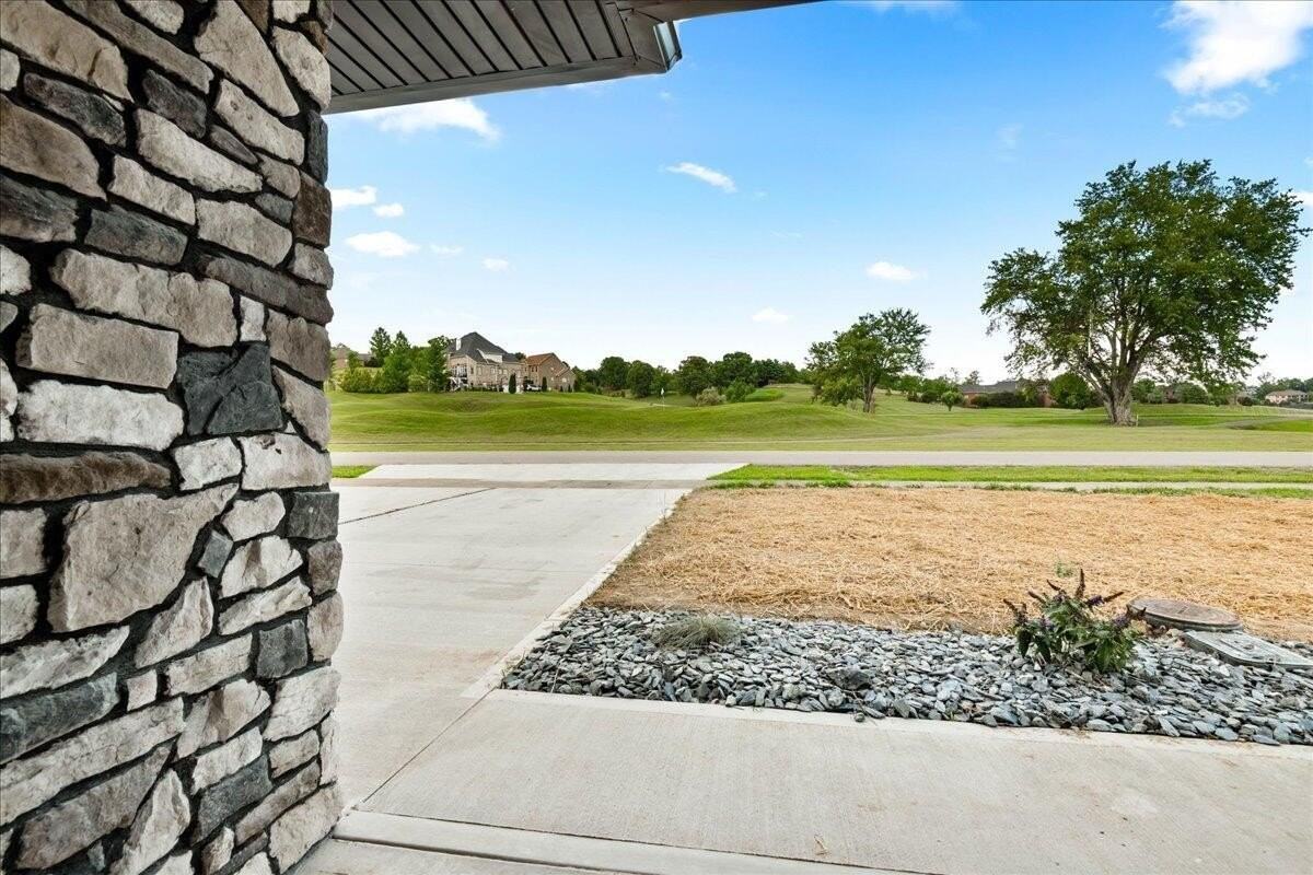 145 Crooked Creek Dr - Photo 5 of 31