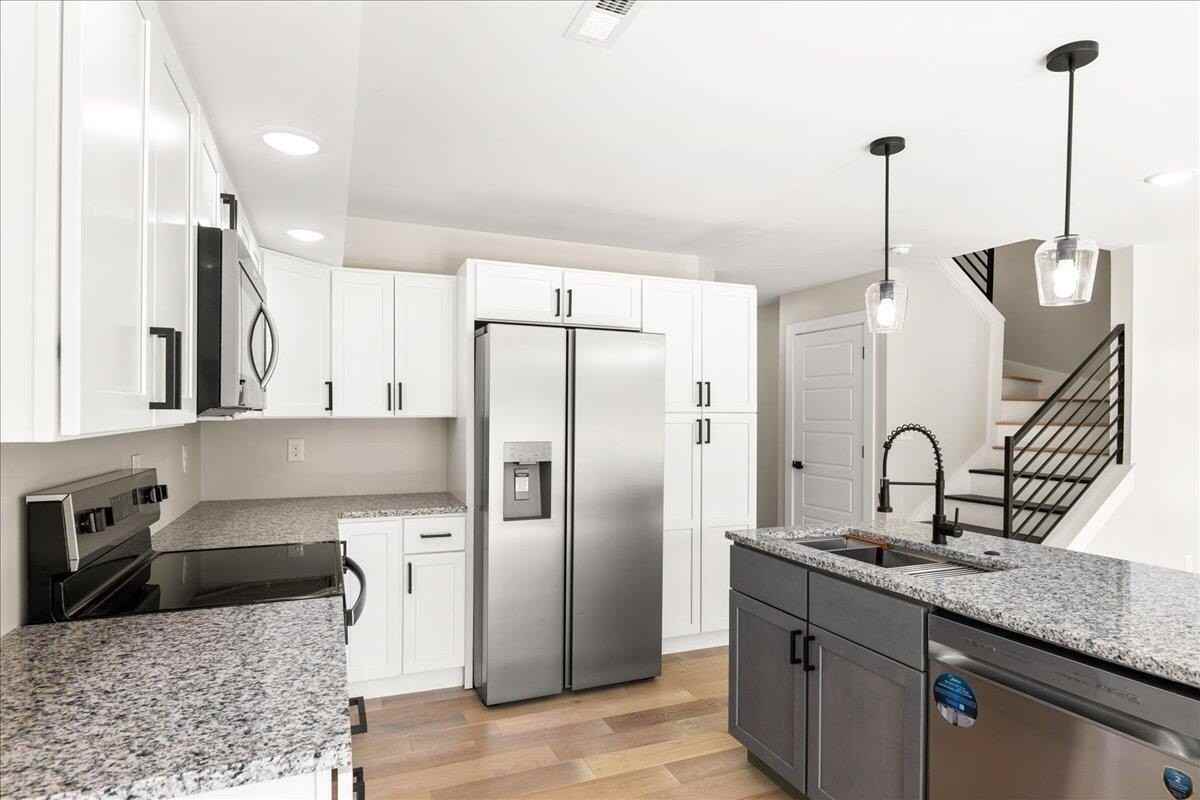 145 Crooked Creek Dr - Photo 6 of 31