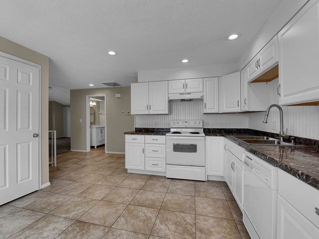 2799 West 5500 South - Photo 4 of 20