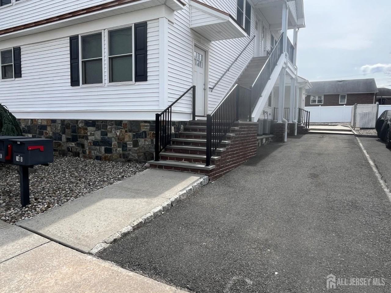 16 E Kupsch St #A - Photo 3 of 14