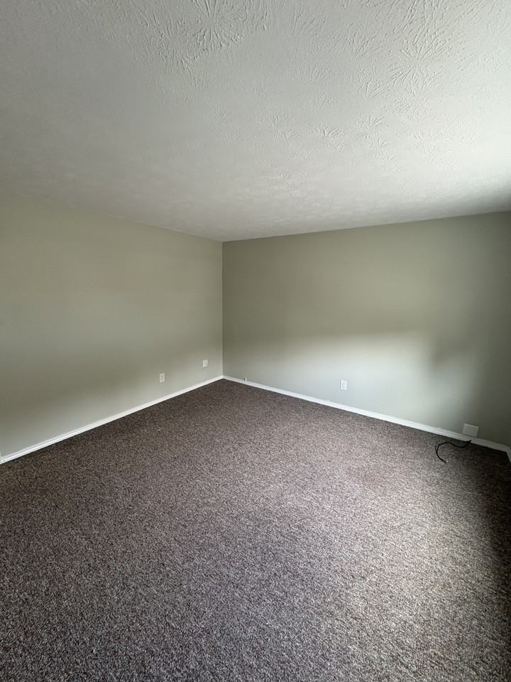 99 Lawrence Street - Photo 4 of 21