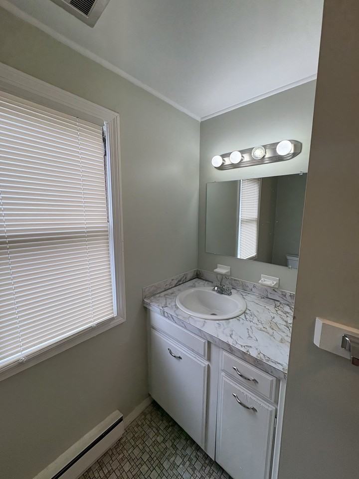 99 Lawrence Street - Photo 7 of 21