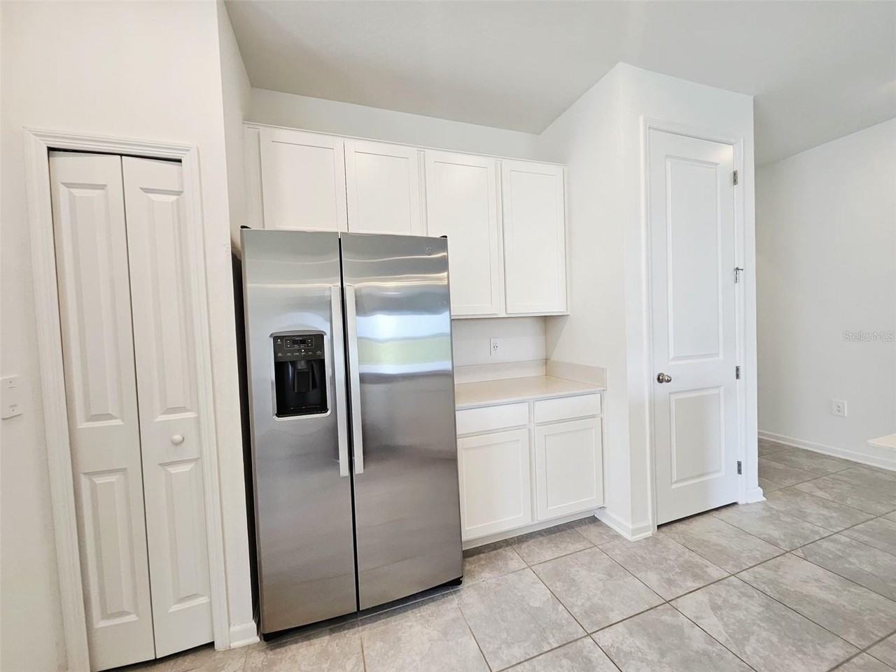 652 Daring Dr - Photo 5 of 29