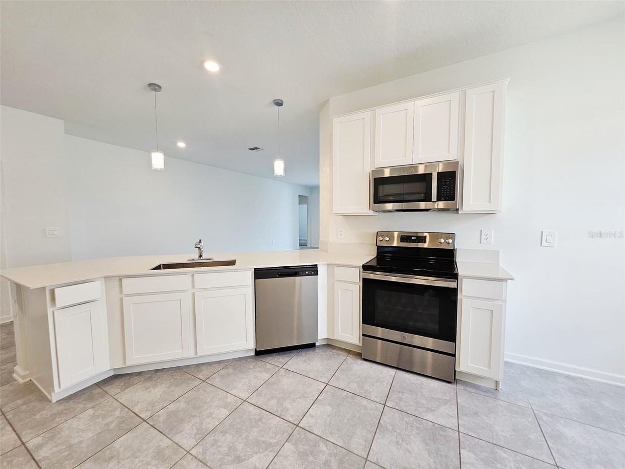 652 Daring Dr - Photo 6 of 29