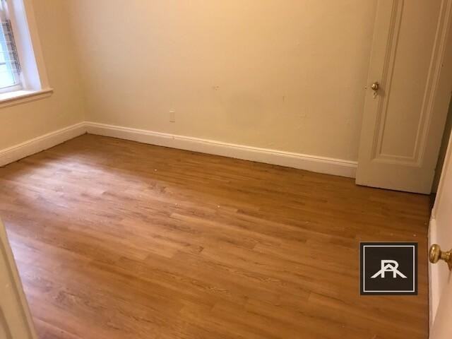 1812 Commonwealth Ave - Photo 4 of 10