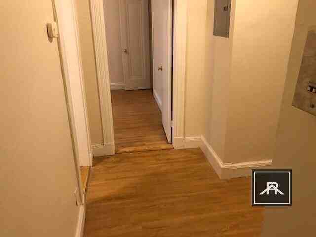 1812 Commonwealth Ave - Photo 7 of 10