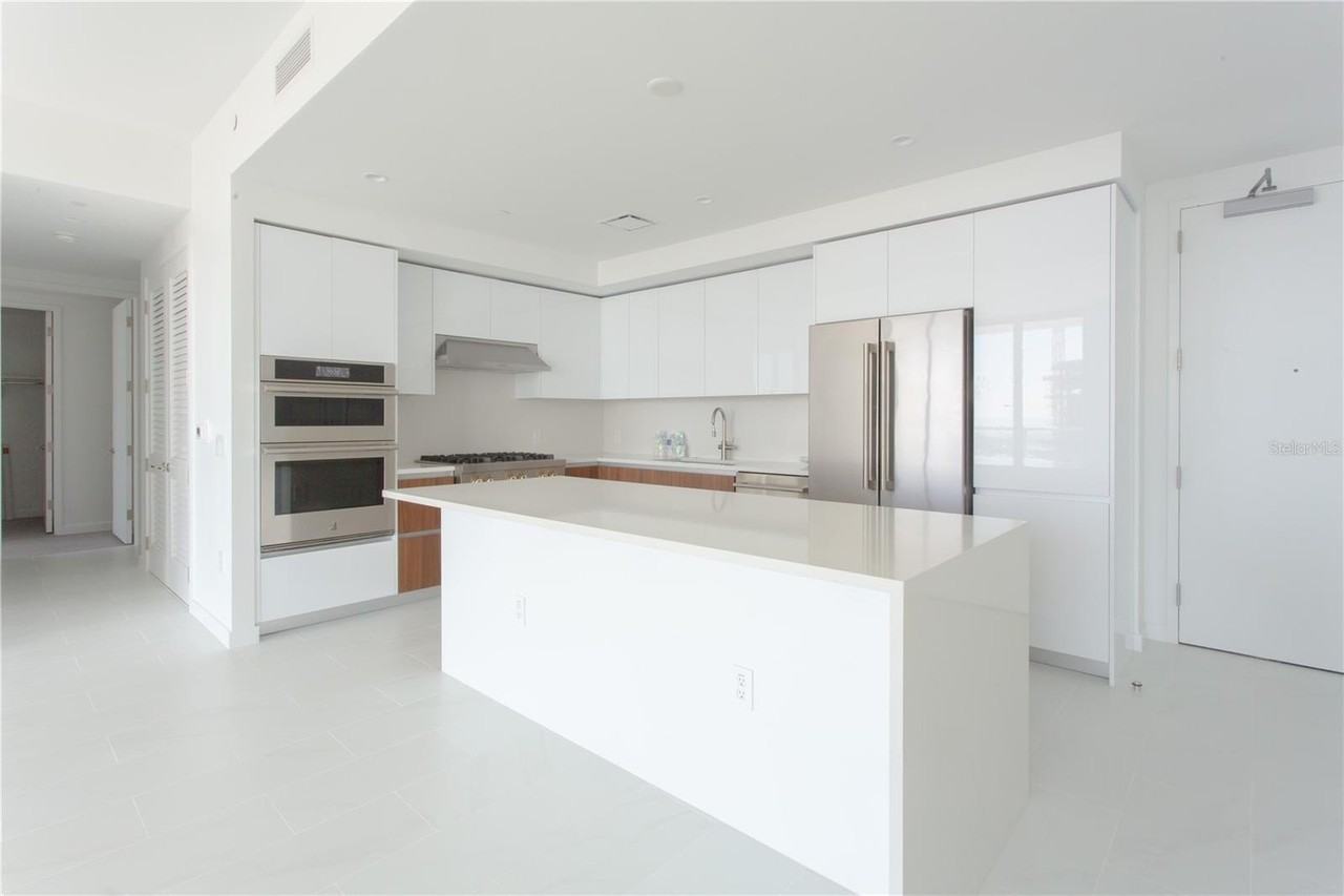 400 Central Ave #2906 - Photo 6 of 40