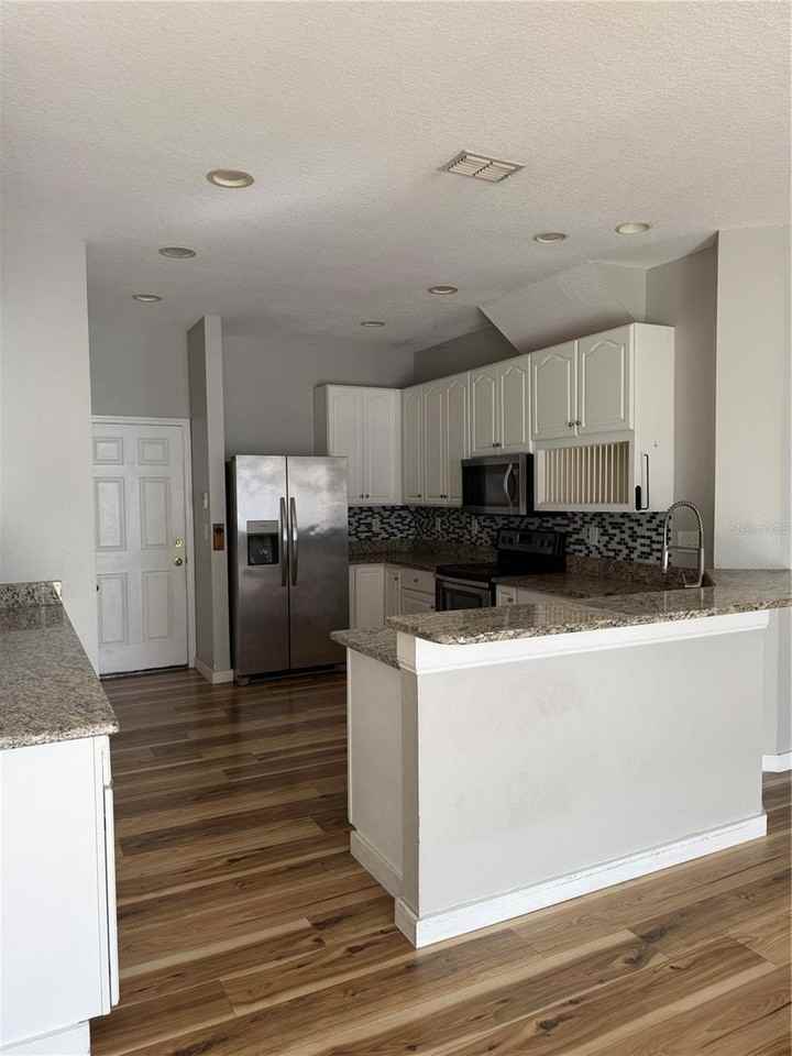 7046 Penta Pl - Photo 6 of 10