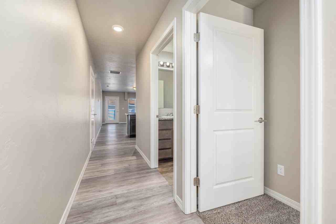 Teddy Place at Greenhurst - Photo 3 of 37