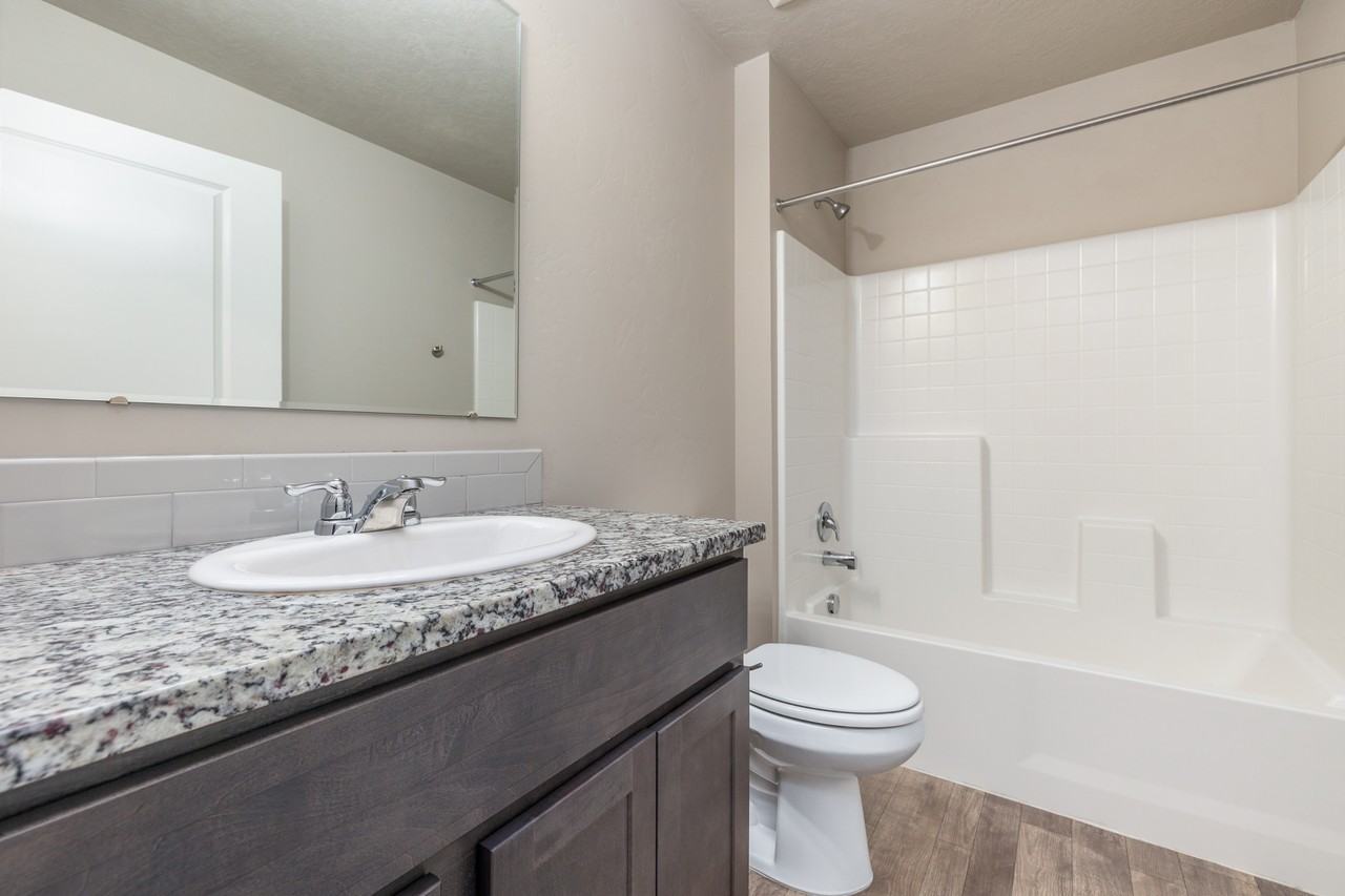 Teddy Place at Greenhurst - Photo 6 of 37