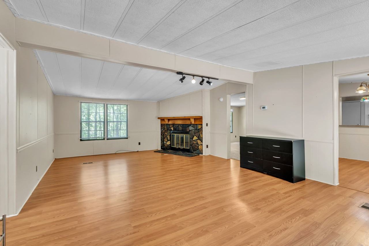 234 Mill Pond Rd #1 - Photo 5 of 27