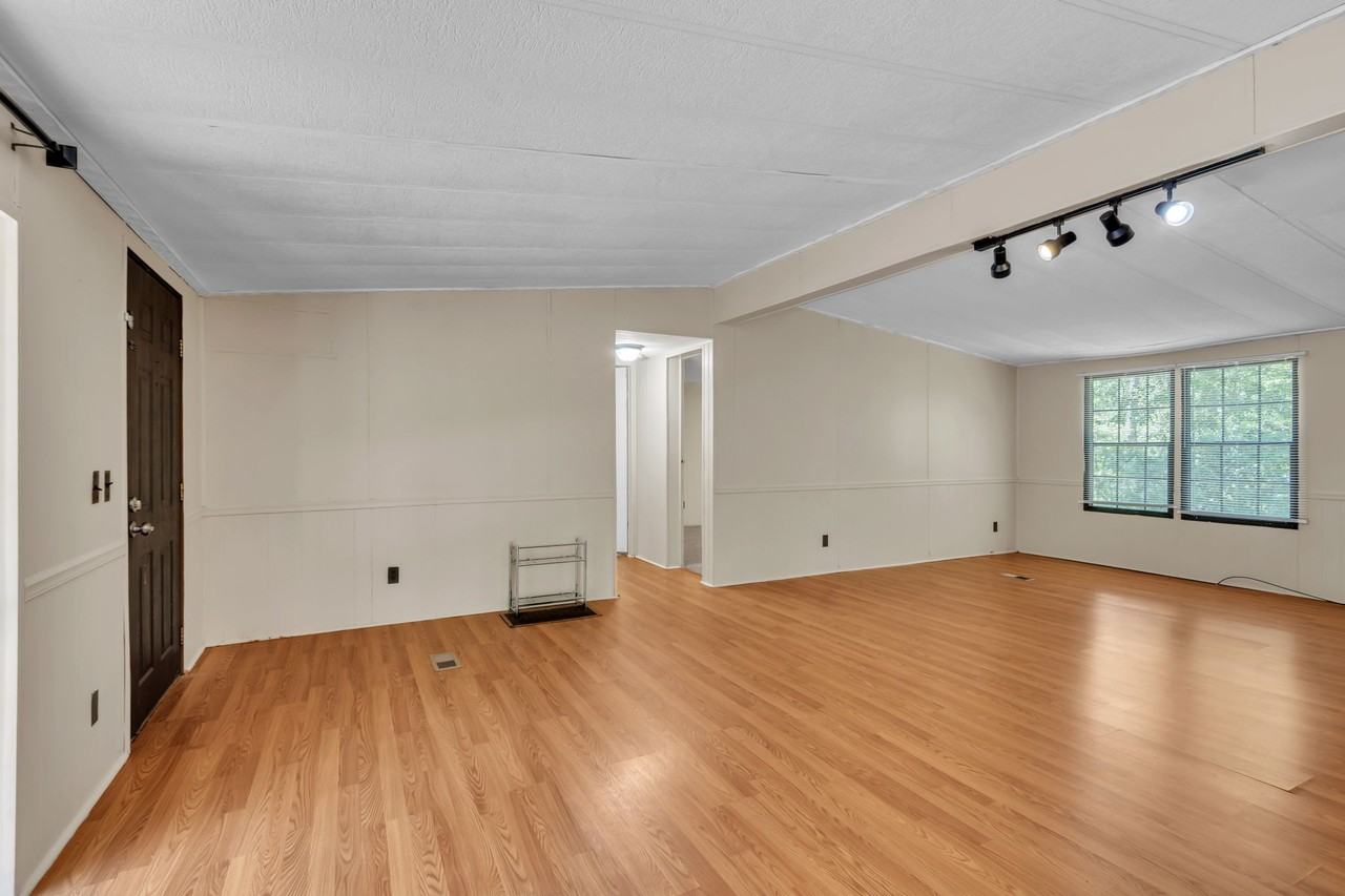 234 Mill Pond Rd #1 - Photo 6 of 27