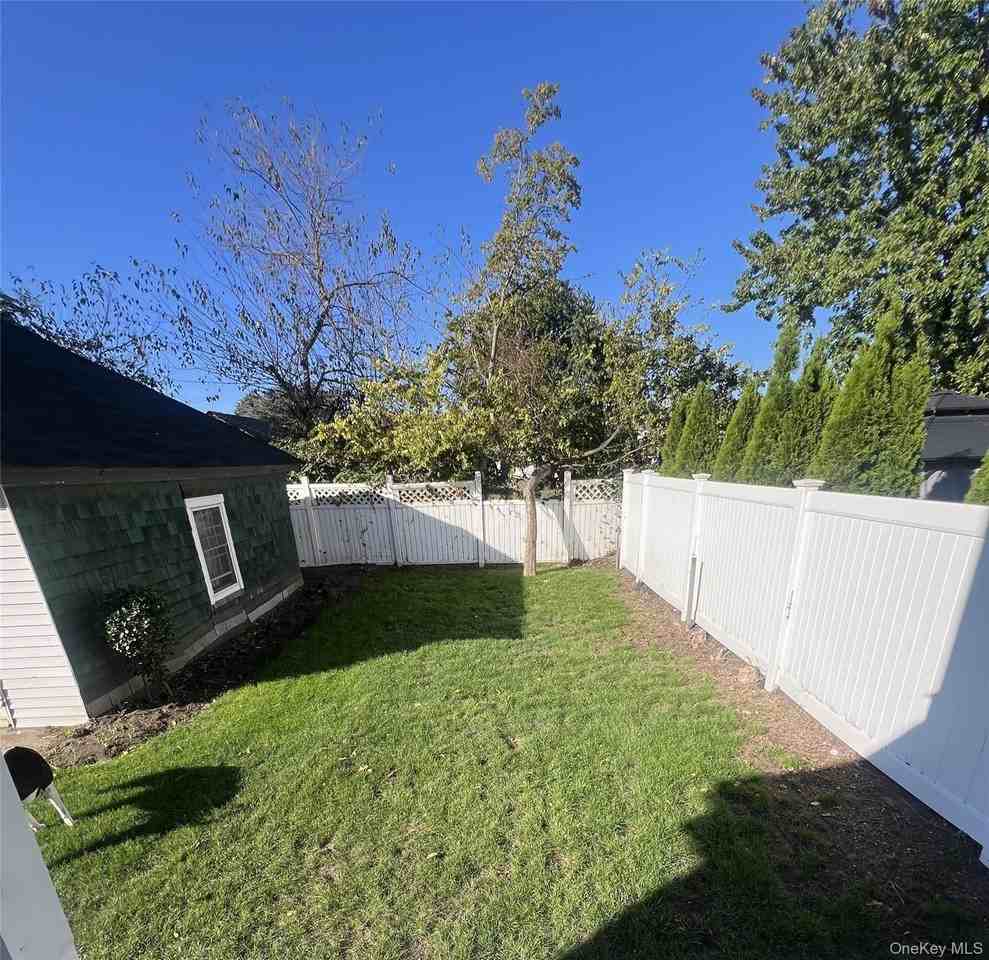 309 Franklin Ave - Photo 2 of 13