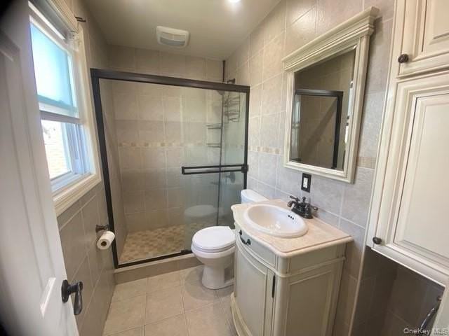 347 W Market St - Photo 3 of 6