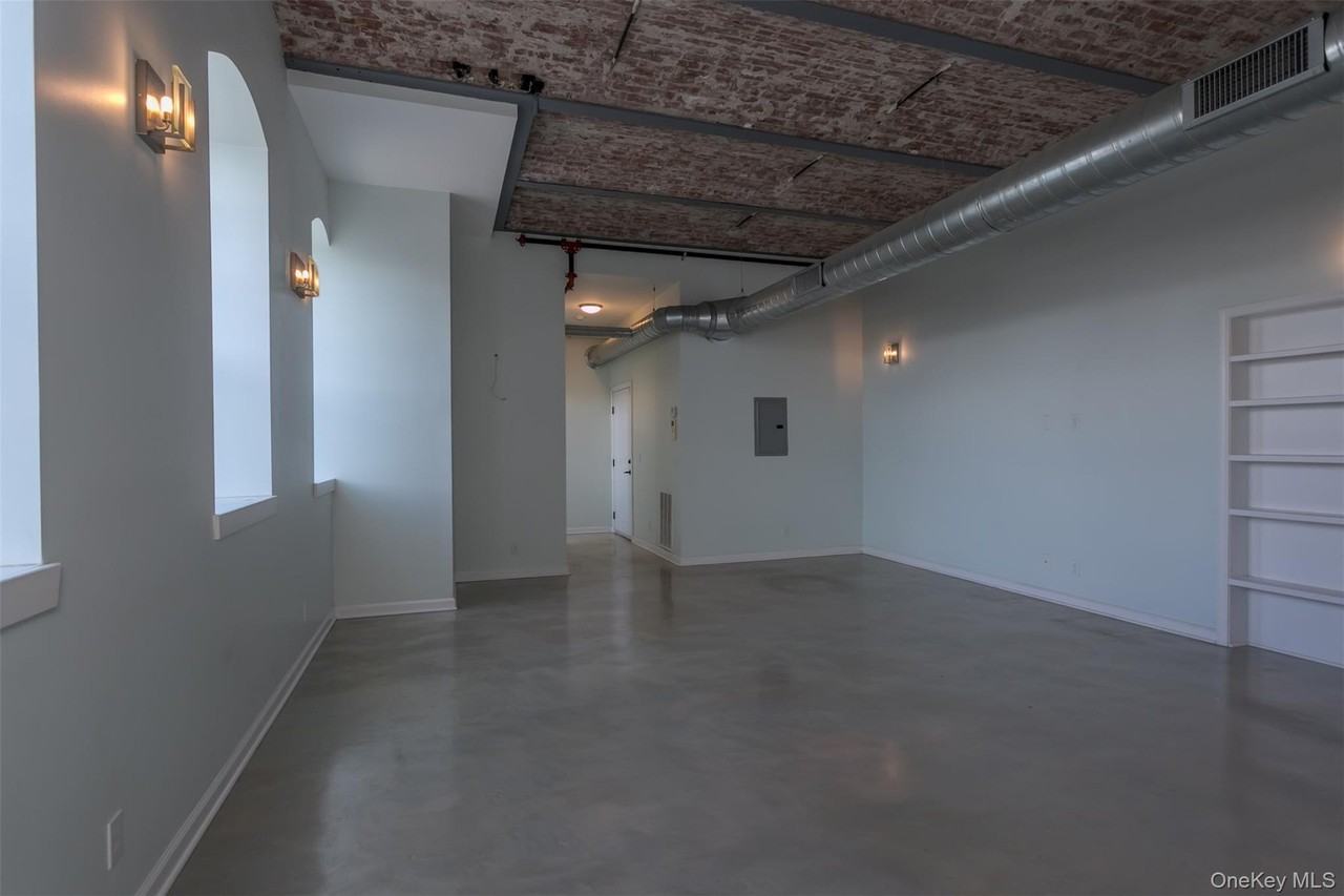 22 Cottage St #2B - Photo 4 of 16