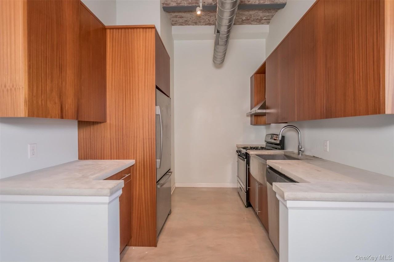 22 Cottage St #2B - Photo 6 of 16