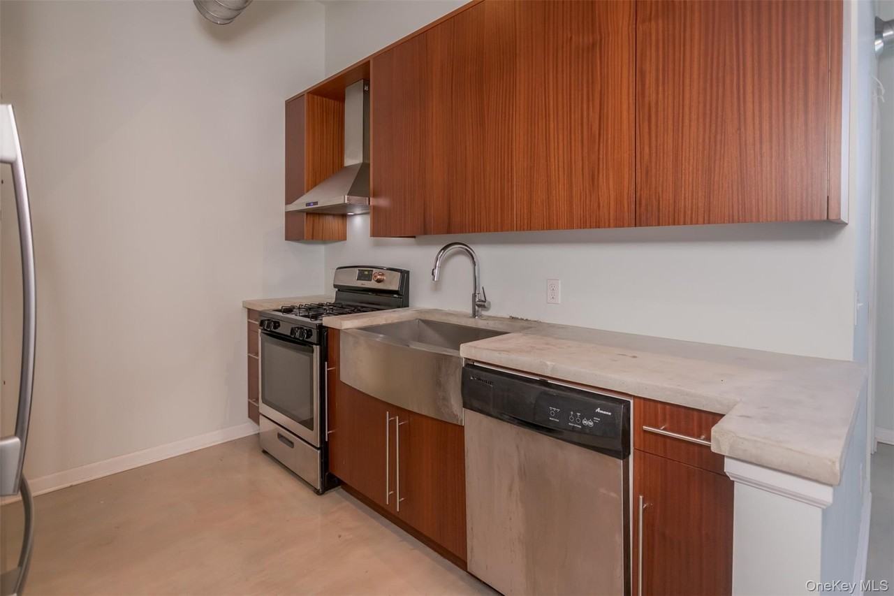 22 Cottage St #2B - Photo 7 of 16