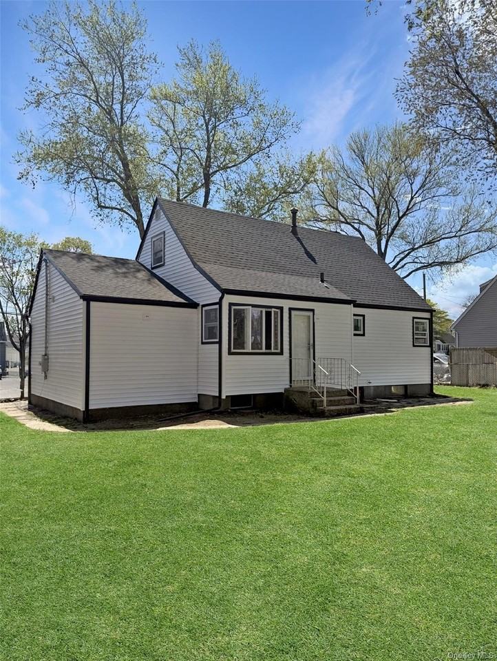 13 Winston Ln - Photo 2 of 4