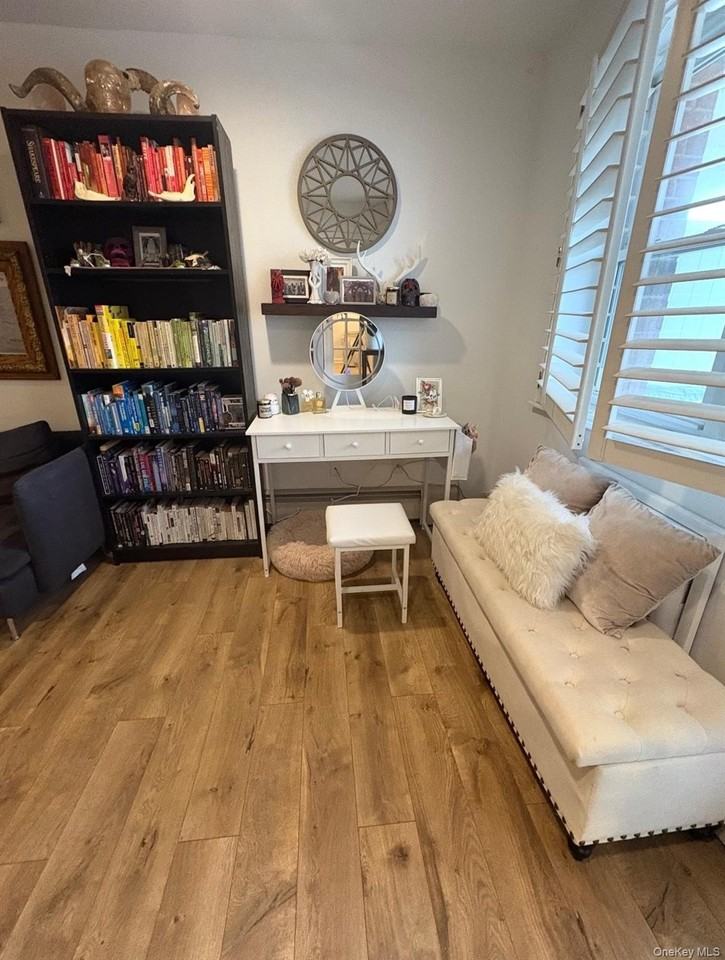 55 Monroe Blvd #2S - Photo 4 of 16