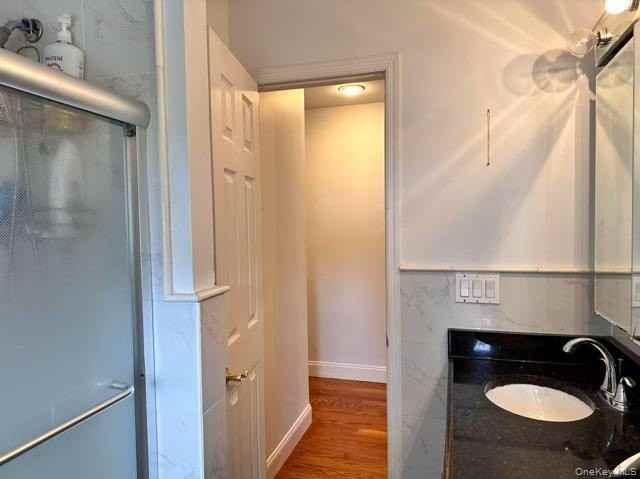 133 Railroad Ave - Photo 5 of 10